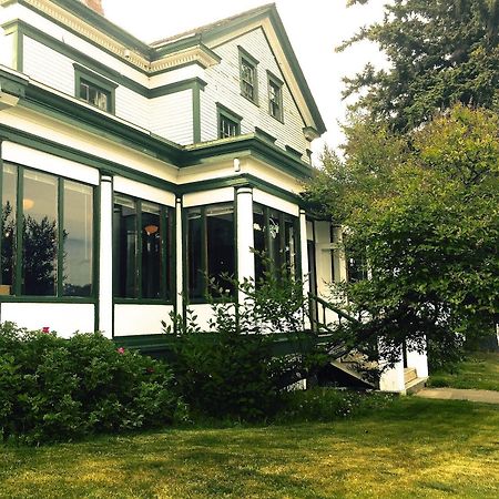 Hotel Halsingland Haines Eksteriør bilde